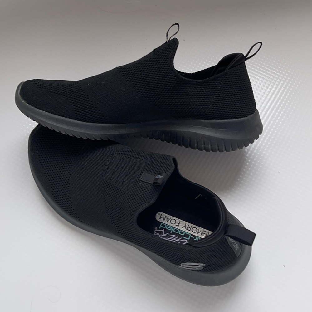 Skechers Air Cooled memory foam slip on sneakers